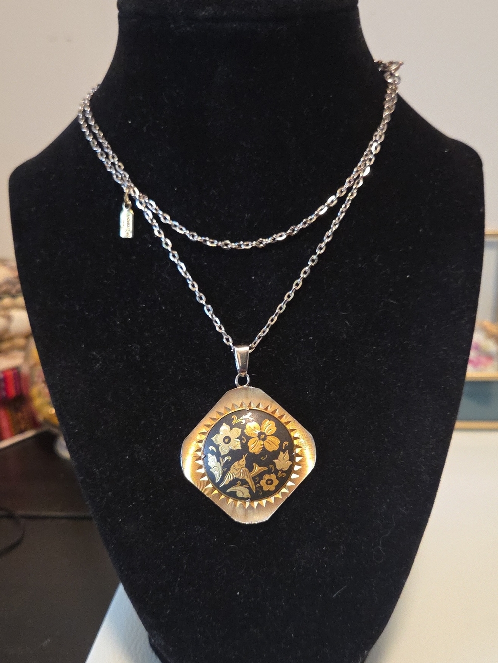Beautiful Two Tone Damascene Necklace